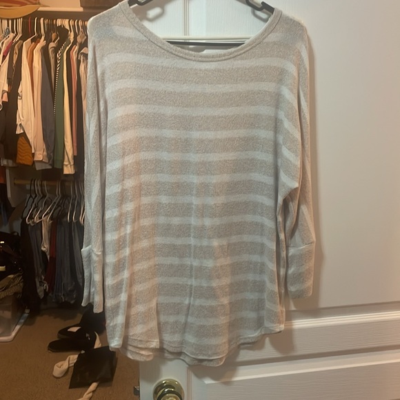 Very nice blouses - Picture 7 of 8